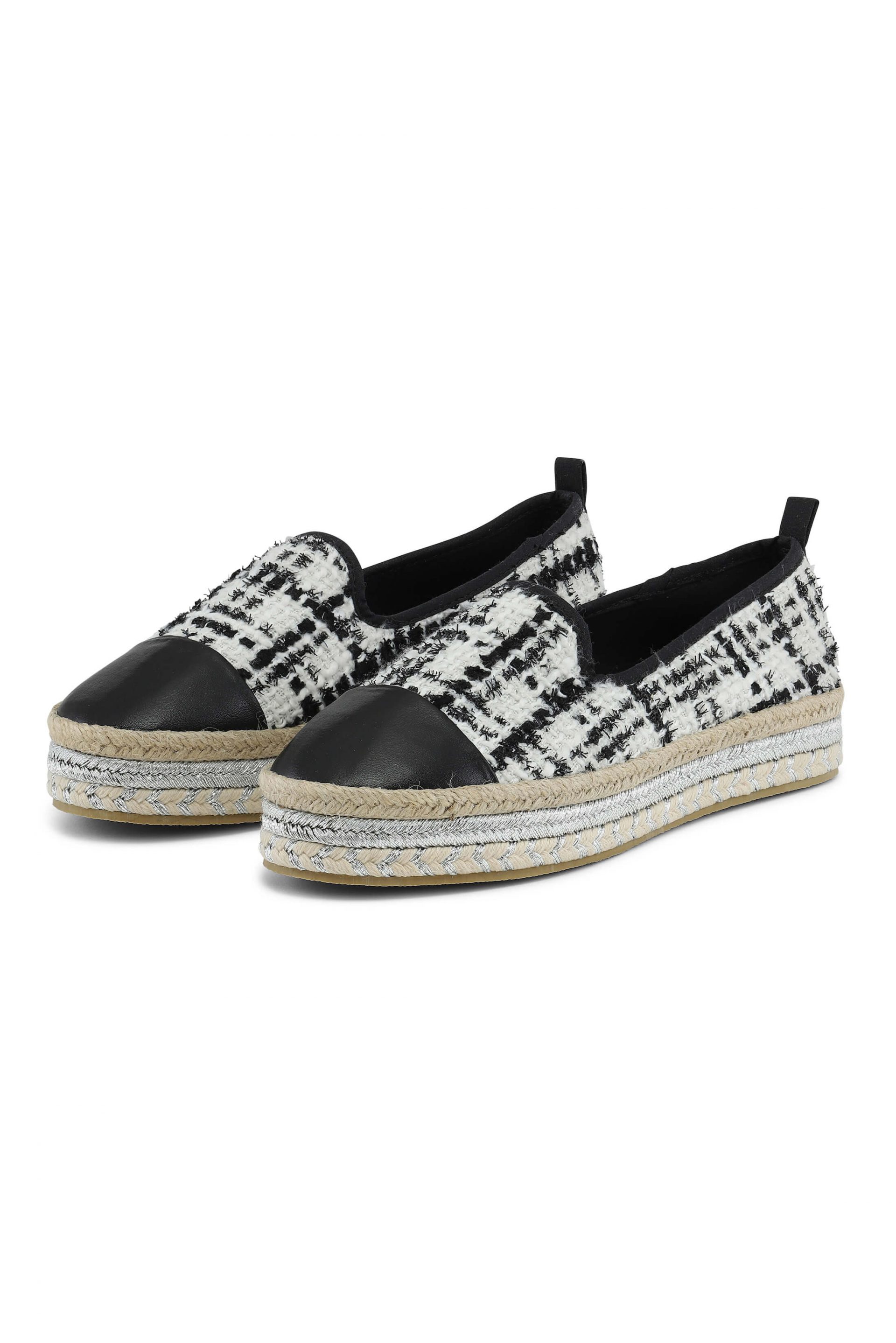 Quiltet espadrillos with silver details