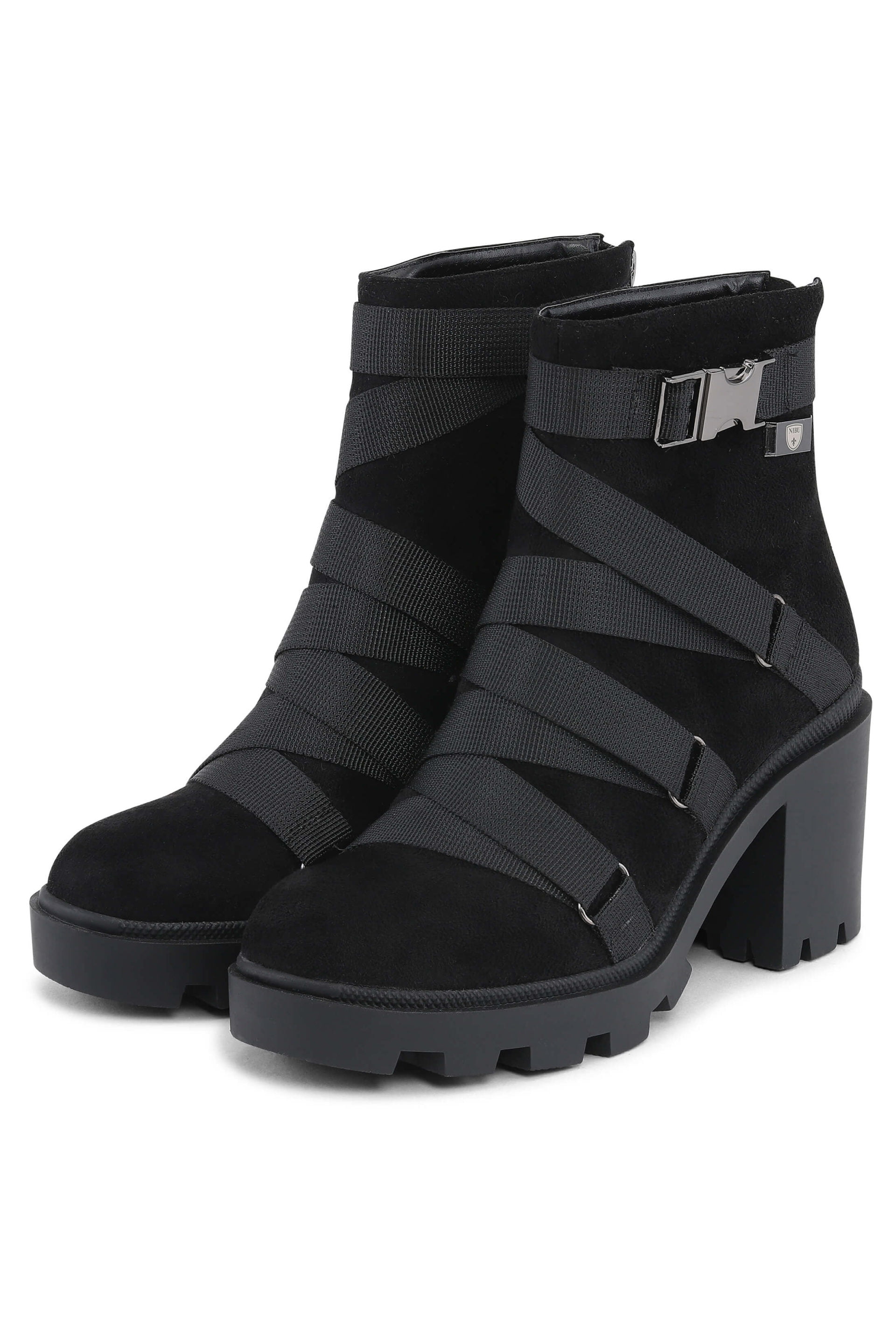 Black winterboots with high heels