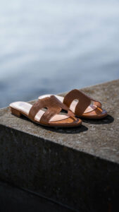 Elegante lysebrune sandaler