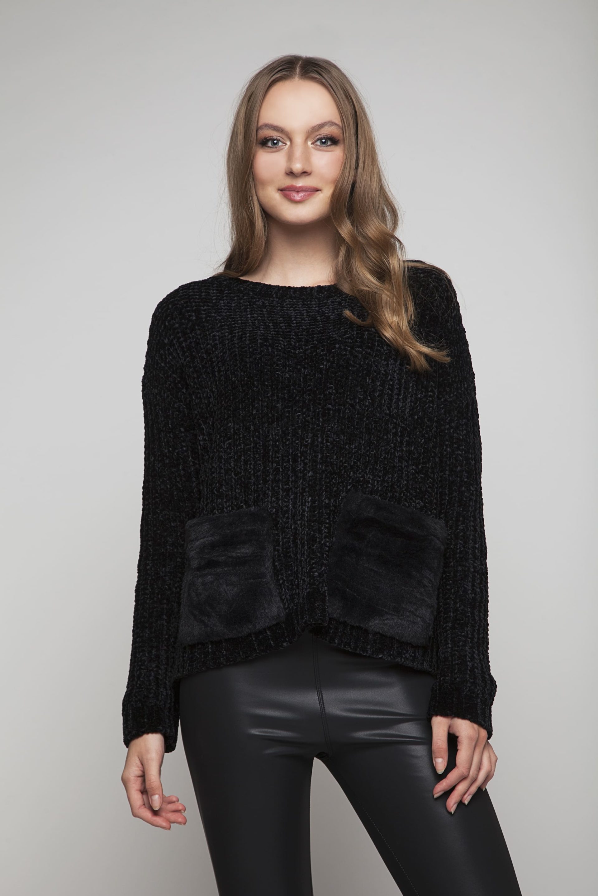 Sweater with black faux fur