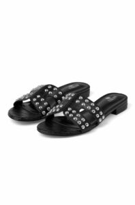 Sorte sandaler med flotte sølvfarvede detaljer