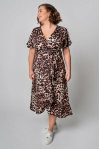 Luftig slå-om kjole med leopard mønster