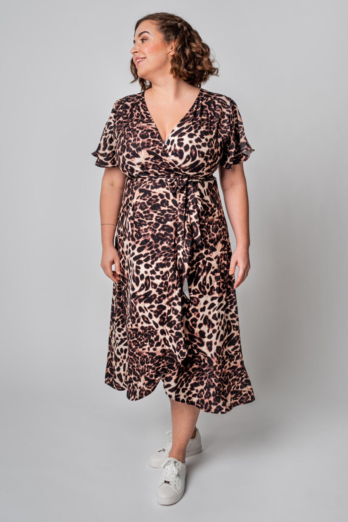 ting sovende entusiastisk Luftig slå-om kjole med leopard mønster - Nibu Copenhagen Denmark